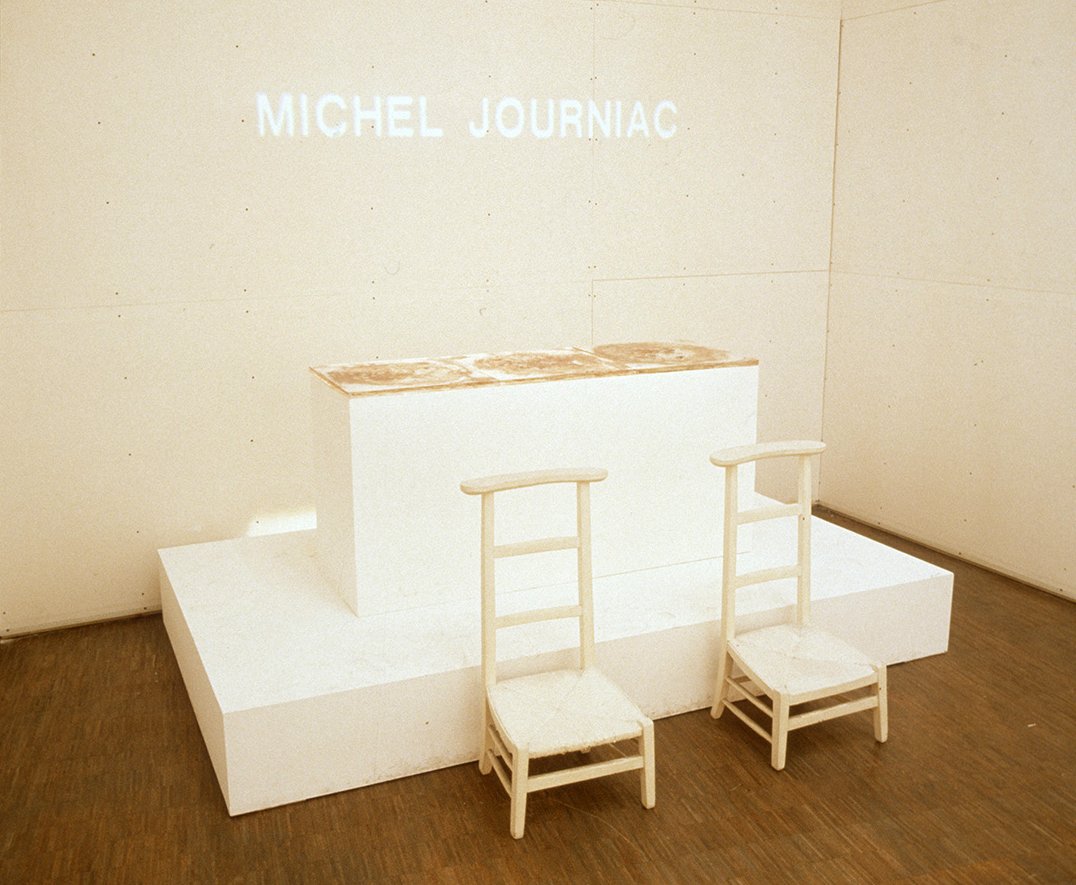 Dispositif de Messe pour un corps de Michel Journiac, Centre Pompidou, 1994